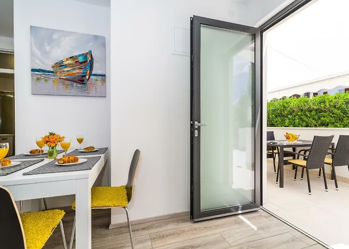 Апартаменти Topesa *