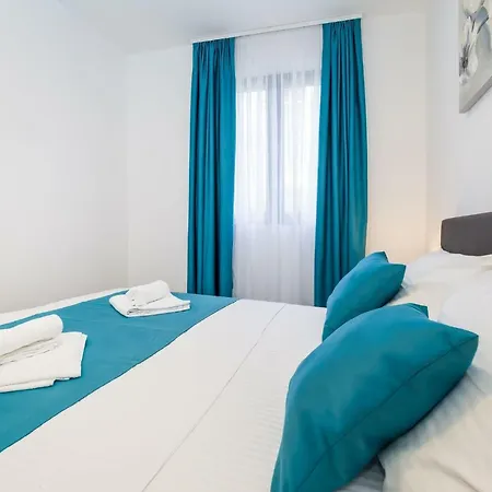 Apartment Topesa *