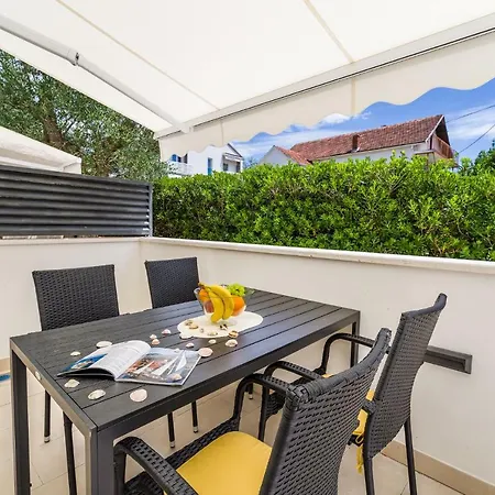 Topesa Apartment *