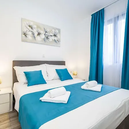 Topesa Apartment *